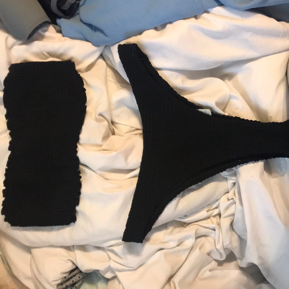 Hollister swim set
